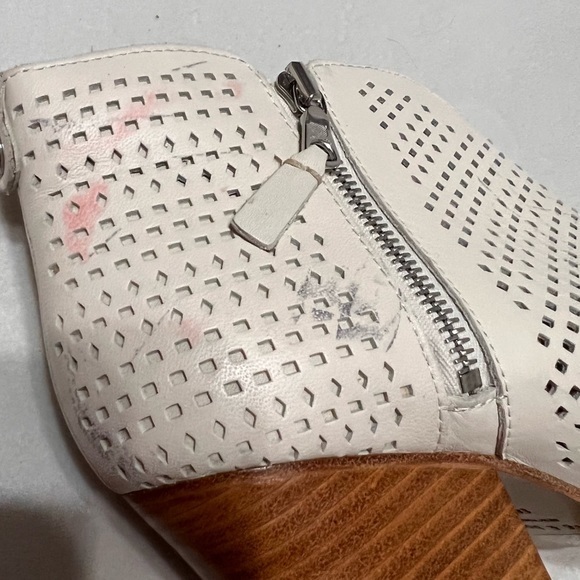 RAGE & BONE MARGOT Laser Cut Booties Ankle Boots 38.5 8.5 - Picture 12 of 16